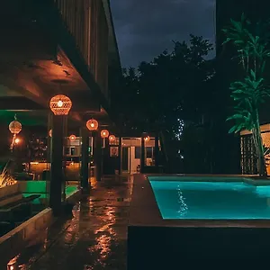  Auberge de jeunesse Shambalam
